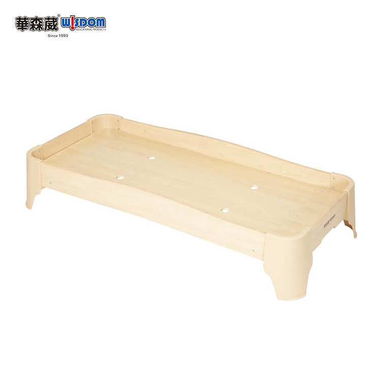 外堆叠木制儿童床